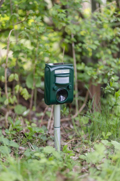 Kerbl - cit Ultraschall-Tiervertreiber SonicFlash mit integriertem Solarpanel